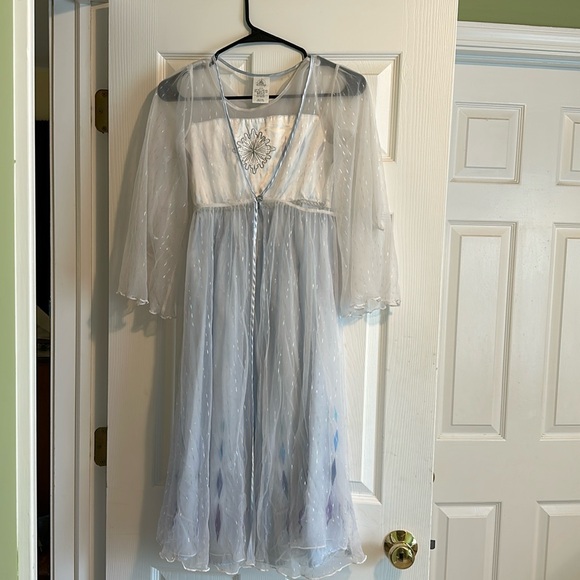 Disney Elsa Nightgown and Robe - size 9/10 - Picture 1 of 9